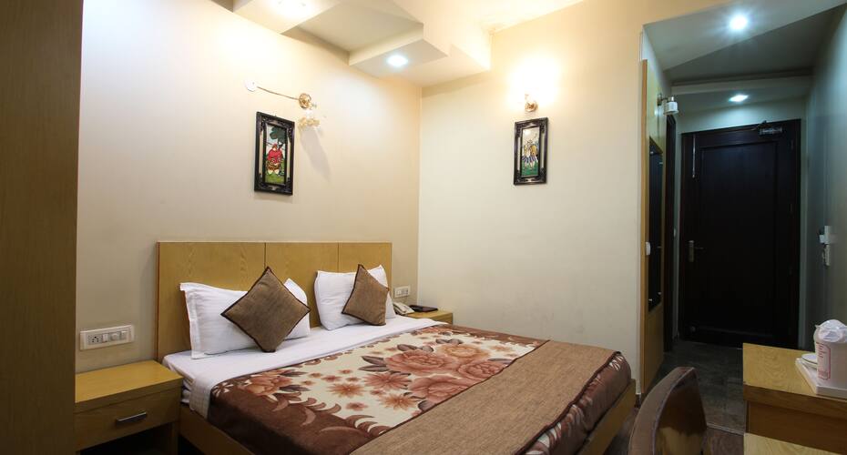 TG Rooms Arya Samaj Road, New Delhi 1